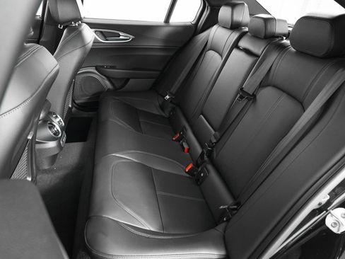 New 2025 Alfa Romeo Giulia w/ Driving Assist Package image 30