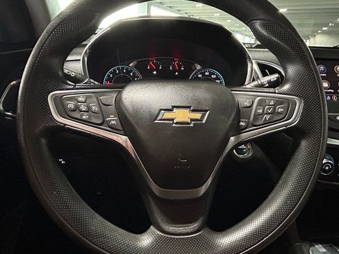 Used 2022 Chevrolet Equinox LT FWD image 24