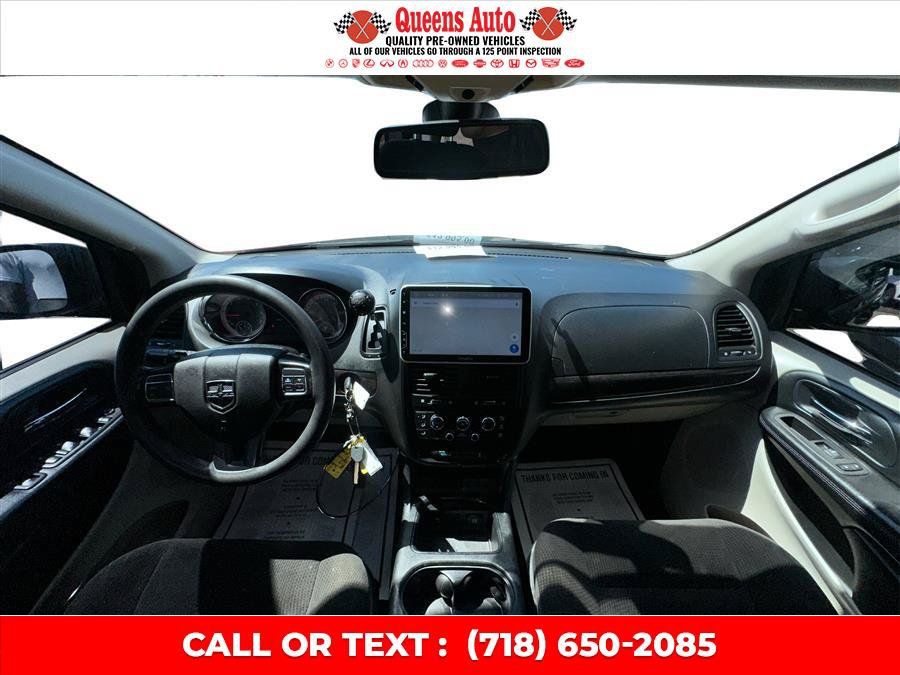 Used 2019 Dodge Grand Caravan SE FWD image 33