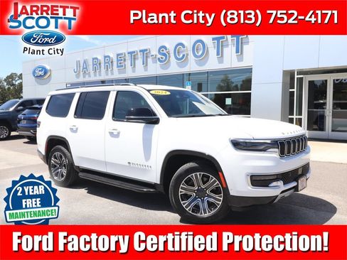 Used 2024 Jeep Wagoneer Series II w/ Flexible Seating Group AWD/4WD image 1