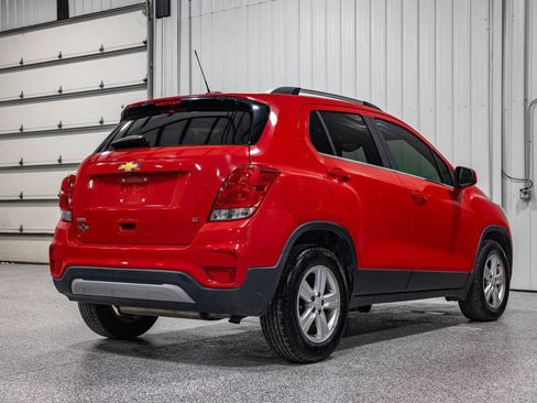 Used 2017 Chevrolet Trax LT FWD image 4