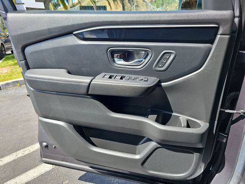 Used 2025 Honda Pilot EX-L image 30