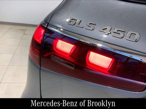 Certified 2024 Mercedes-Benz GLS 450 4MATIC image 31