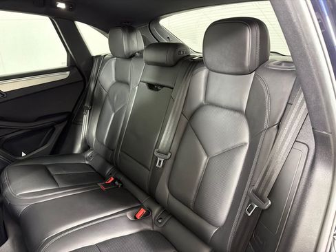 Used 2018 Porsche Macan S w/ Premium Package AWD/4WD image 21
