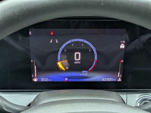 Used 2024 Chevrolet Trax LT FWD image 21