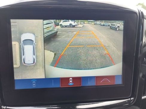 Used 2019 Chevrolet Traverse Premier w/ Driver Confidence II Package image 34