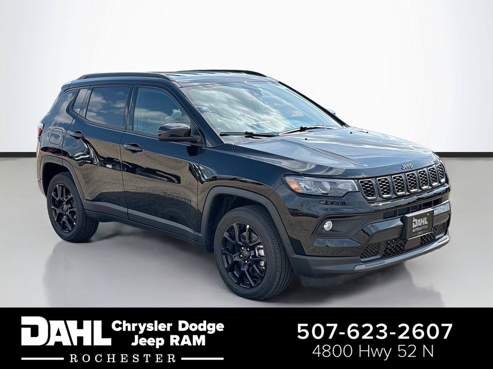 New 2026 Jeep Compass Latitude AWD/4WD image 1