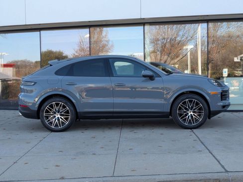 New 2026 Porsche Cayenne Coupe image 8