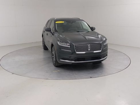 Used 2023 Lincoln Nautilus FWD w/ Premium Package image 9