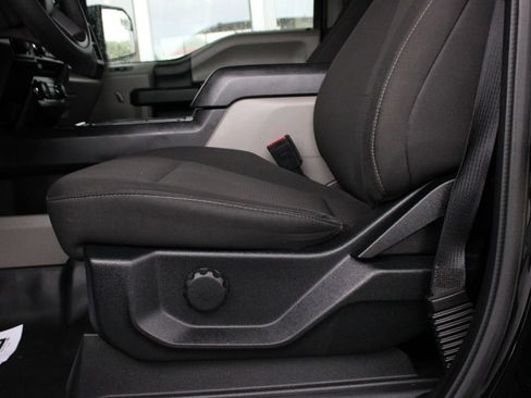 Used 2018 Ford F150 XL w/ Equipment Group 101A Mid AWD/4WD image 13
