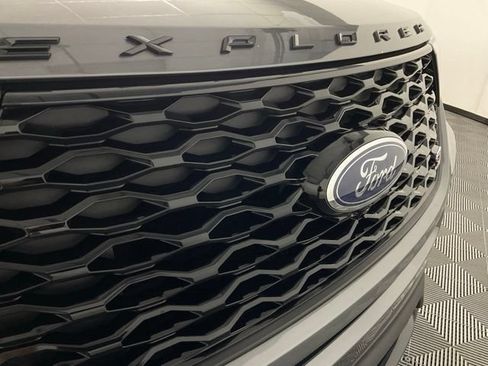 Used 2022 Ford Explorer ST w/ Equipment Group 401A AWD/4WD image 10