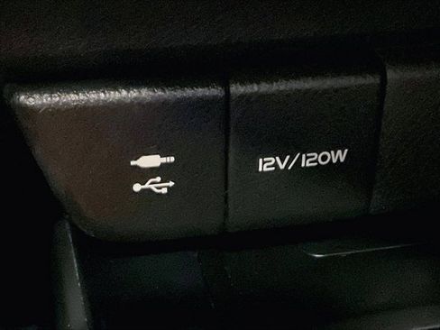 Used 2019 Toyota Camry XSE image 33