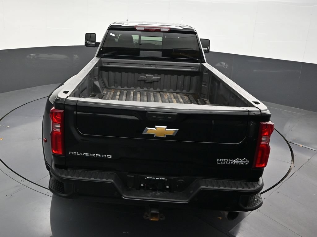 Used 2026 Chevrolet Silverado 3500 High Country w/ High Country Premium Package AWD/4WD image 22