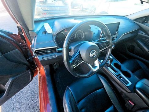 Used 2019 Nissan Altima 2.5 SR AWD/4WD image 7