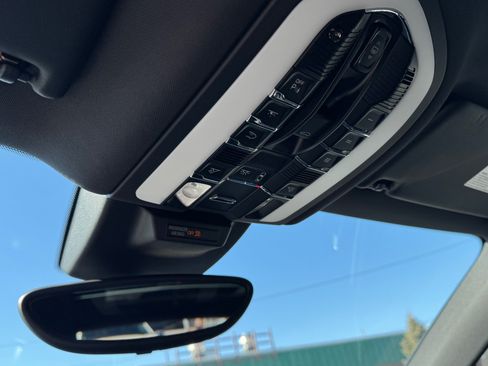 Used 2017 Porsche Macan image 28