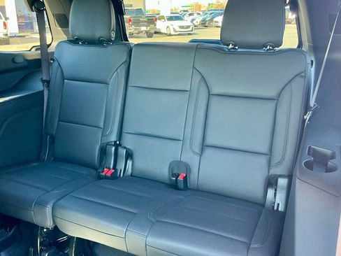 Used 2024 Chevrolet Tahoe Z71 w/ Luxury Package image 26