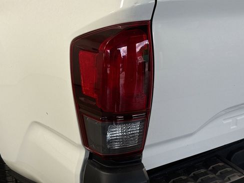 Used 2022 Toyota Tacoma SR image 32