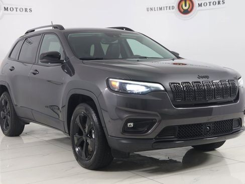 Used 2023 Jeep Cherokee Altitude Lux image 19