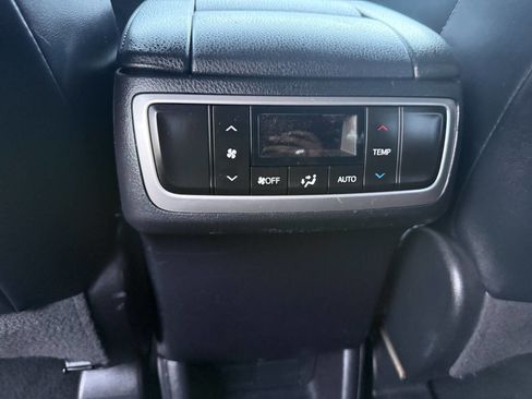 Used 2015 Toyota Highlander Plus image 36
