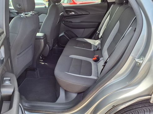 Used 2025 Chevrolet TrailBlazer LT AWD/4WD image 19