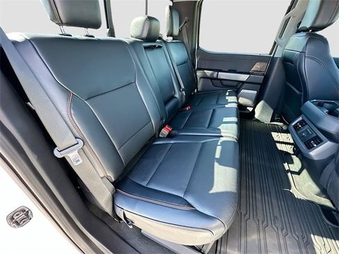 Used 2025 Ford F250 Lariat w/ Lariat Ultimate Package image 28