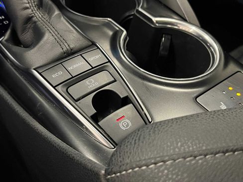 Used 2019 Toyota Camry XSE image 27