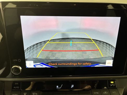 Used 2025 Toyota Camry LE FWD image 19