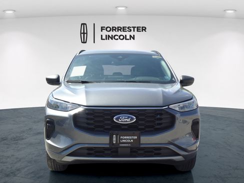 Used 2023 Ford Escape ST-Line w/ Tech Pack #1 AWD/4WD image 8