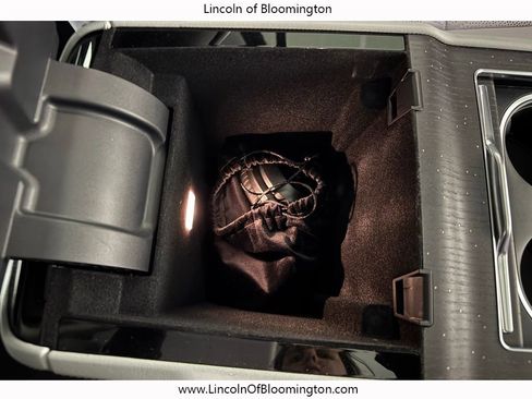 Used 2025 Lincoln Navigator L Black Label image 22