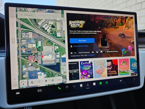 Used 2021 Tesla Model S Plaid image 57