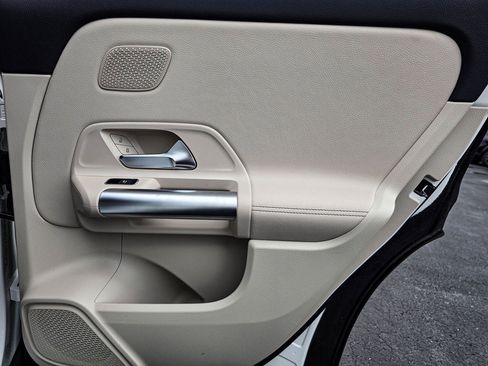 New 2025 Mercedes-Benz GLA 250 4MATIC image 35