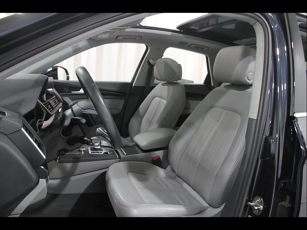Used 2019 Audi Q5 Prestige w/ Prestige Package AWD/4WD image 5