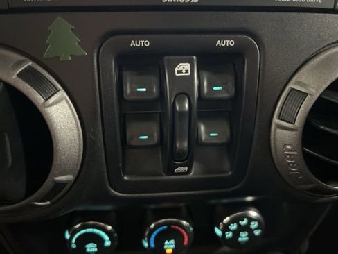 Used 2016 Jeep Wrangler Unlimited Sport w/ Dual Top Group AWD/4WD image 20