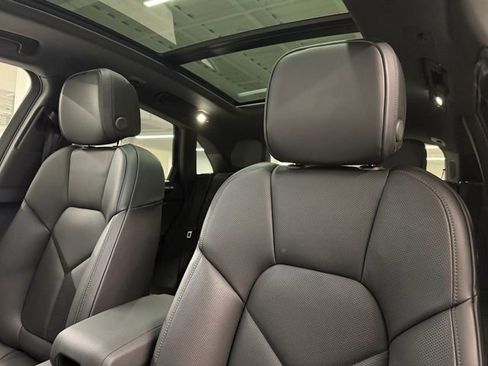 Certified 2026 Porsche Macan AWD/4WD image 24
