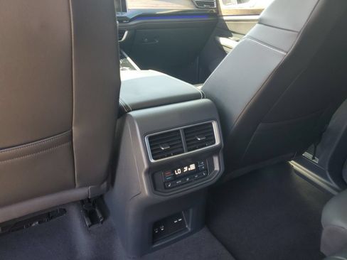 Used 2024 Volkswagen Atlas SEL Premium R-Line AWD/4WD image 18