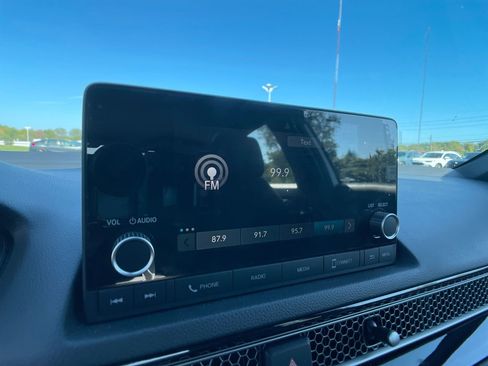 Used 2025 Honda Civic Sport image 16