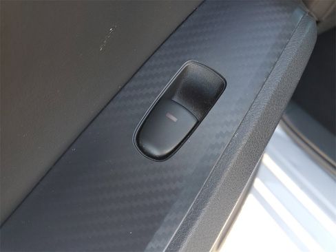 Used 2020 Nissan Altima 2.5 SR w/ Premium Package image 15