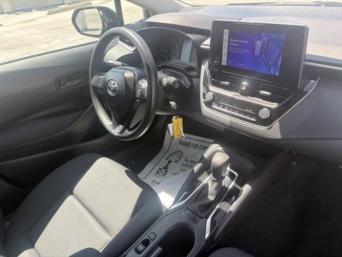 Used 2025 Toyota Corolla LE FWD image 15