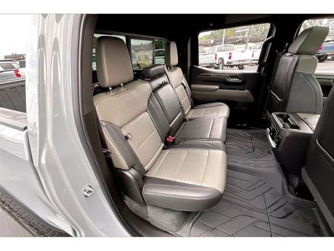 Used 2024 Chevrolet Silverado 1500 ZR2 w/ Technology Package AWD/4WD image 29