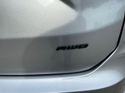 Used 2024 Ford Edge SE w/ Black Appearance Package image 10