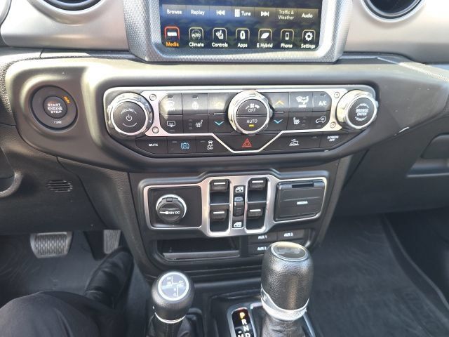 Used 2023 Jeep Wrangler Unlimited w/ Sun & Screen Package AWD/4WD image 20