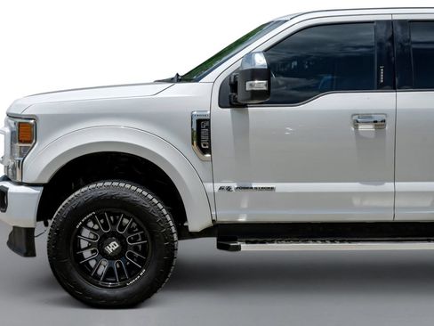 Used 2022 Ford F250 Lariat w/ Lariat Ultimate Package AWD/4WD image 11