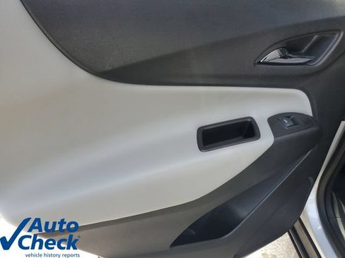 Used 2022 Chevrolet Equinox LS w/ LS Convenience Package FWD image 12