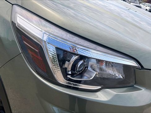 Used 2019 Subaru Forester Premium w/ All-Weather Package AWD/4WD image 27