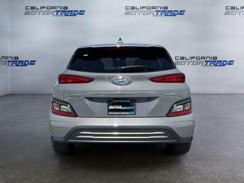 Used 2023 Hyundai Kona SE w/ Cargo Package FWD image 6