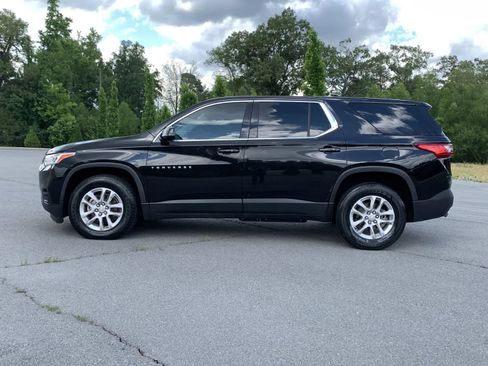Used 2020 Chevrolet Traverse LS FWD image 4