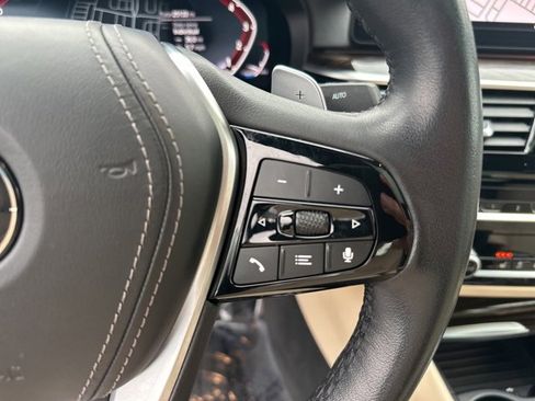 Used 2022 BMW 530i xDrive w/ Convenience Package image 25