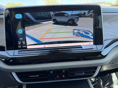 New 2026 Volkswagen Atlas SE image 18