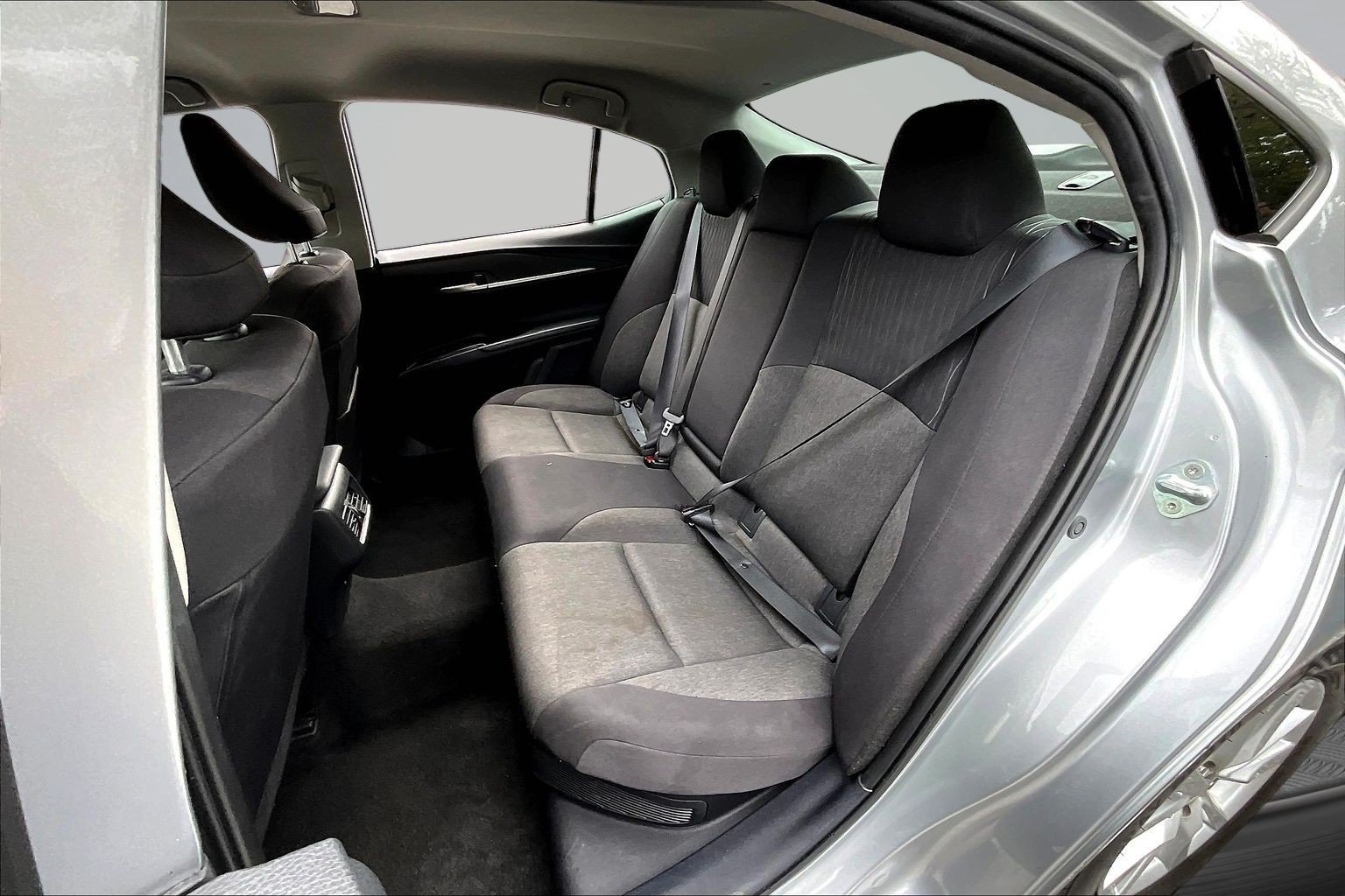 Used 2025 Toyota Camry LE FWD image 20