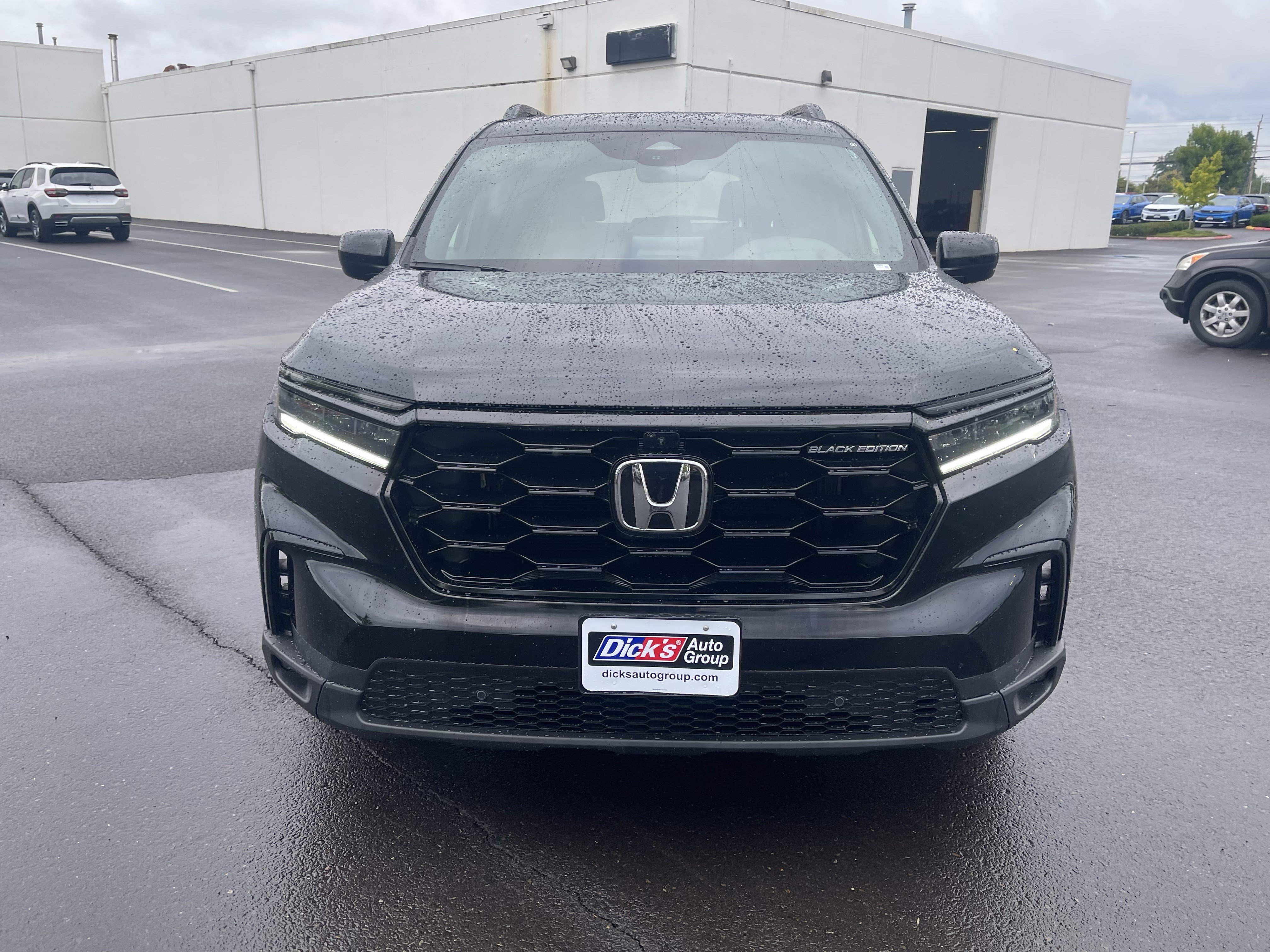 Used 2025 Honda Pilot Black Edition image 8